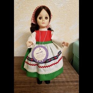 Vintage Effanbee “Miss Italy” Wonderful World of Dolls #1106